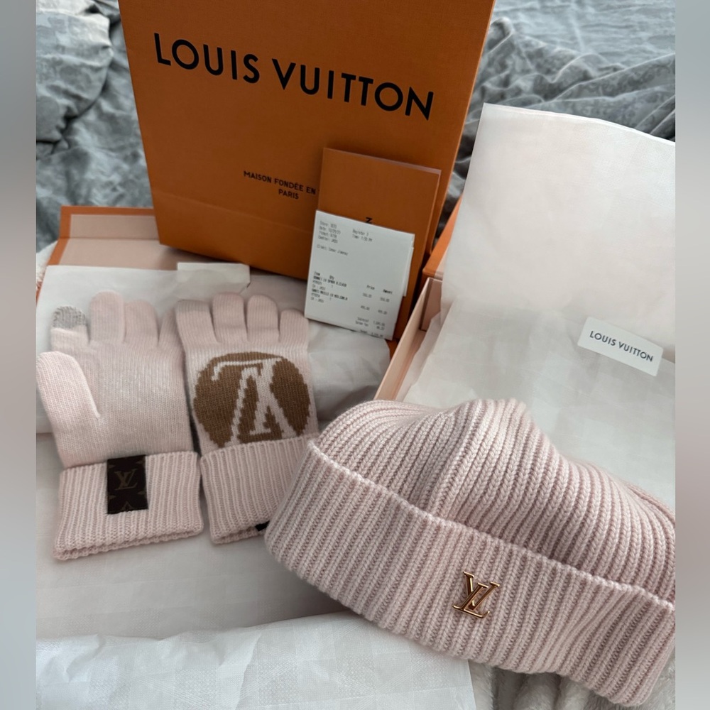 Gloves and beanie hat